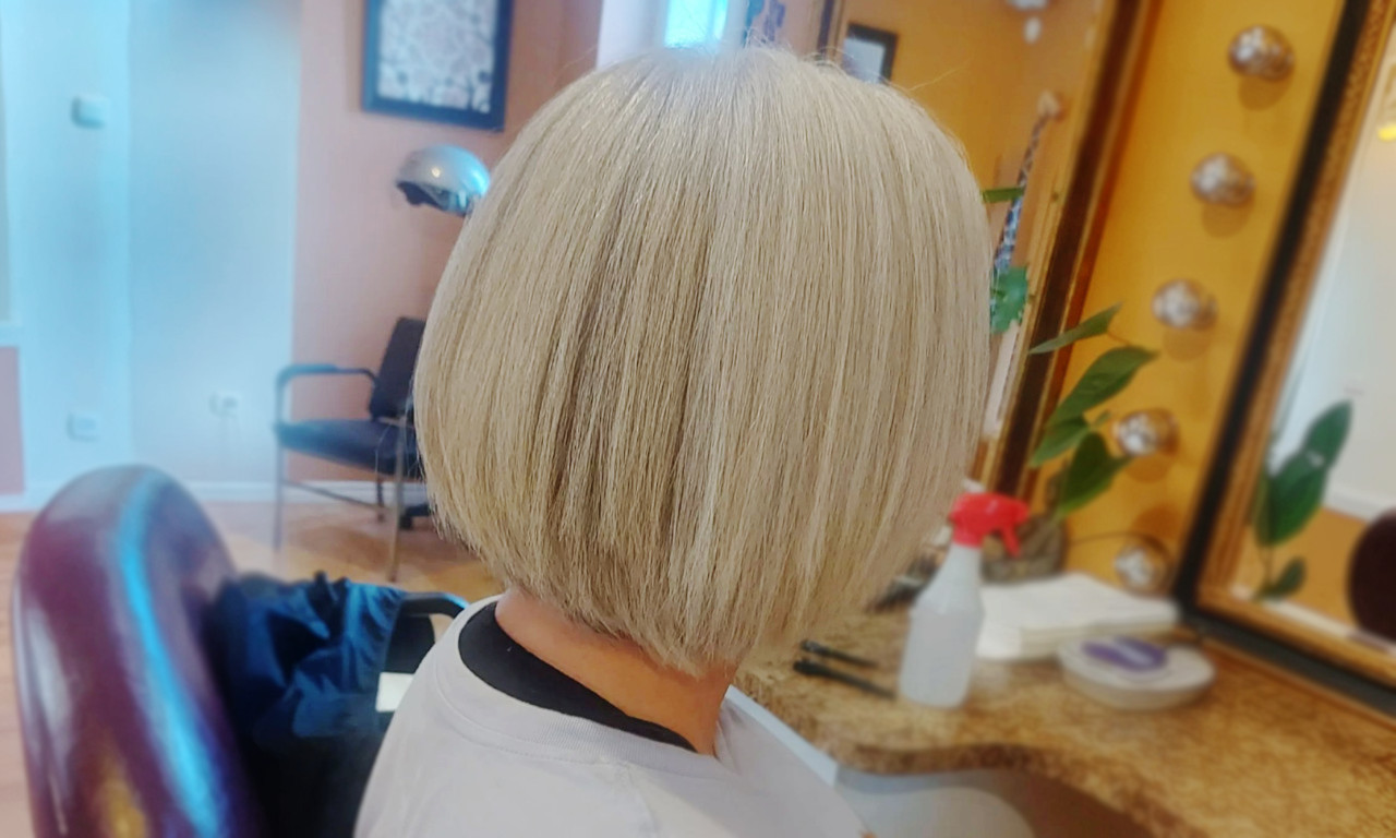 Hair style example 2 at Skizzers